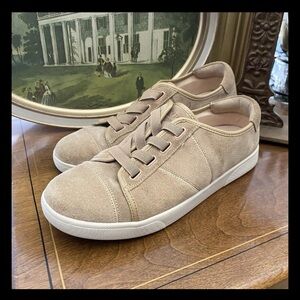 Vionic Women's Jean Suede Comforter Sneakers Tan/Beige Walking Shoes Slip on sz8